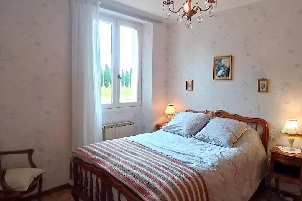 Holiday home Maison Au Bord Du Lac Cagnac-les-Mines France