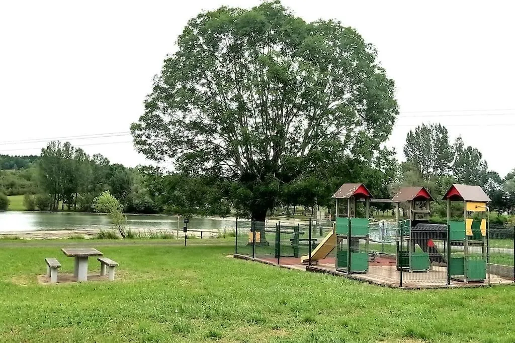 Maison Au Bord Du Lac Cagnac-les-Mines Holiday home