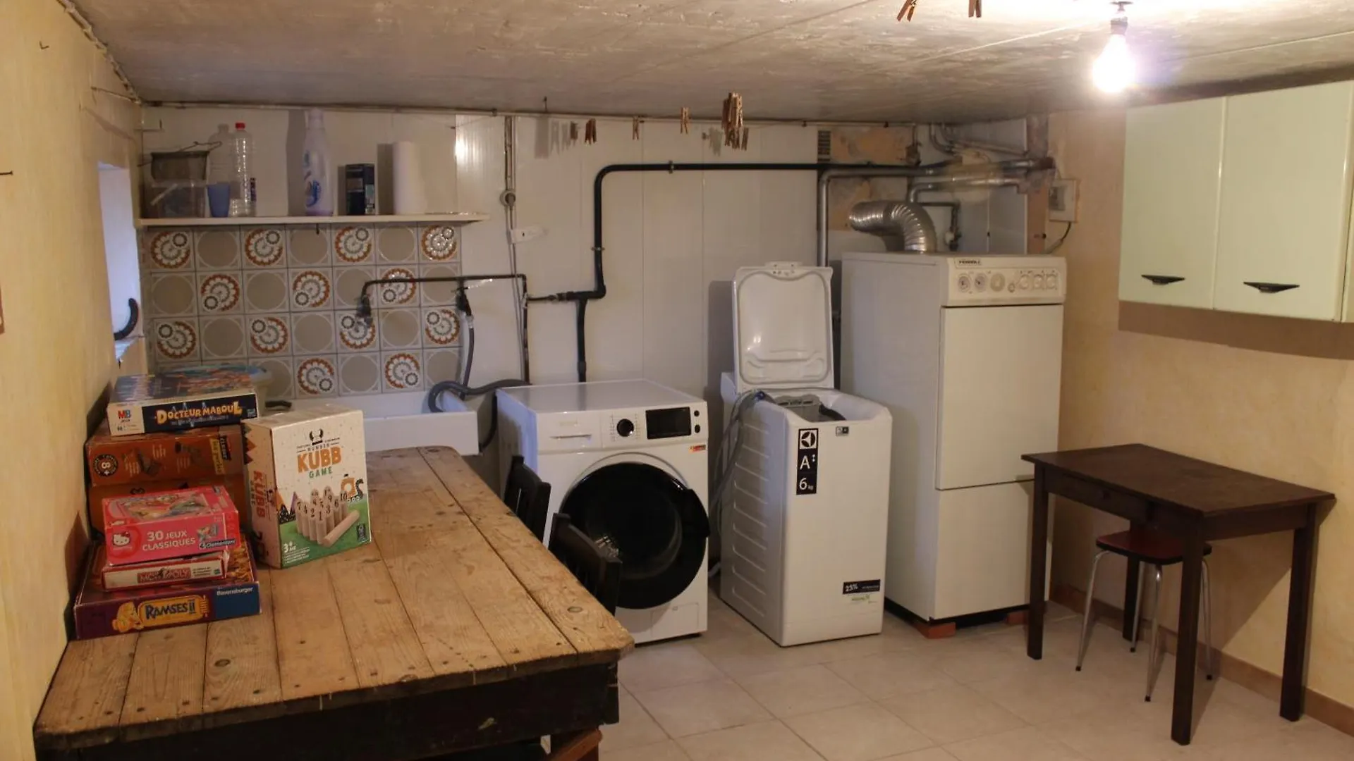 Maison Au Bord Du Lac Cagnac-les-Mines 0*,  France
